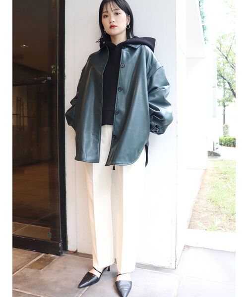 MURUA(ムルーア)の「カラータックパンツ(スラックス・レディース・ブラック/パープル/レッド/グリーン/アイボリー/マスタード・1/2)」の19枚目の写真