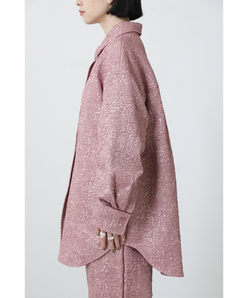 OKIRAKU(オキラク)の「(OKIRAKU×ROSE BUD)ジャカードビッグシャツ(シャツ/ブラウス・レディース・ブラック/ピンク・ONE SIZE)」の3枚目の写真