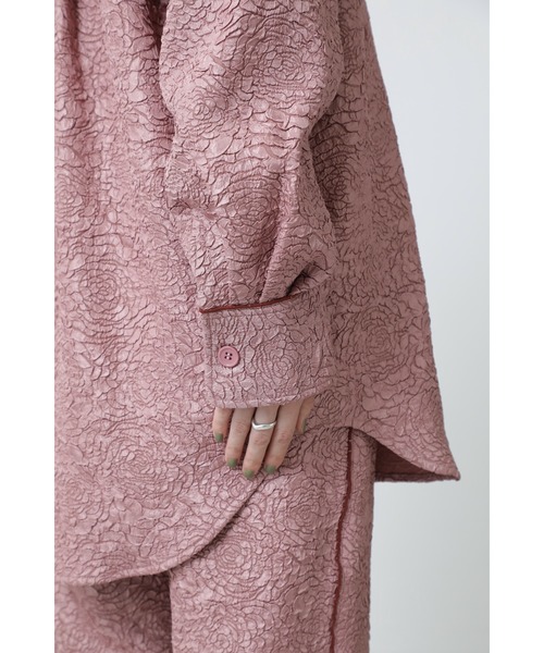 OKIRAKU(オキラク)の「(OKIRAKU×ROSE BUD)ジャカードビッグシャツ(シャツ/ブラウス・レディース・ブラック/ピンク・ONE SIZE)」の9枚目の写真