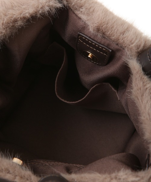 31 Sons de mode（トランテアン　ソン　ドゥ　モード）の「リボンショルダーフェイクファーバッグ（ショルダーバッグ・レディース・サックスブルー/モカ・38）」の20枚目の写真