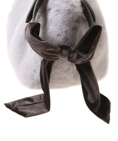 31 Sons de mode（トランテアン　ソン　ドゥ　モード）の「リボンショルダーフェイクファーバッグ（ショルダーバッグ・レディース・サックスブルー/モカ・38）」の18枚目の写真