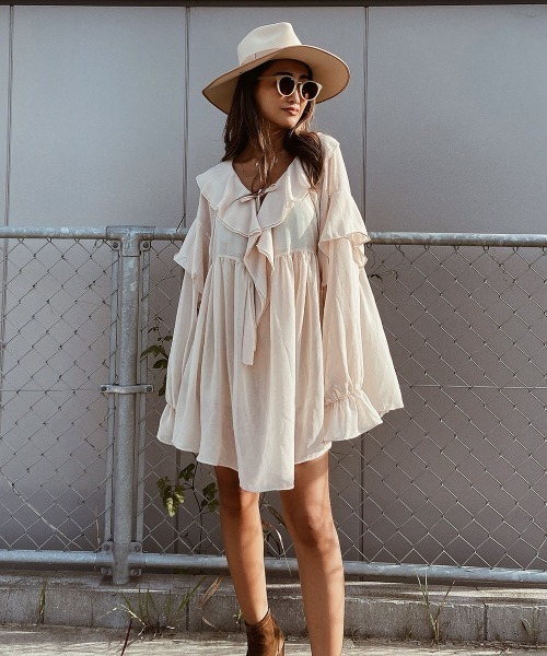 esutoreja（エストレジャ）の「シースルーフリルギャザーブラウス（シャツ/ブラウス・レディース・ベージュ/ブラック・FREE）」の2枚目の写真