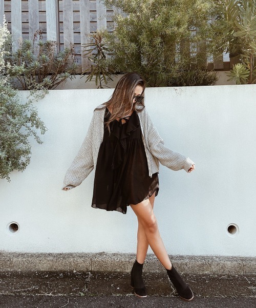 esutoreja（エストレジャ）の「シースルーフリルギャザーブラウス（シャツ/ブラウス・レディース・ベージュ/ブラック・FREE）」の9枚目の写真