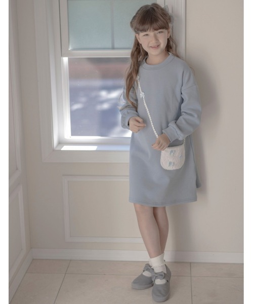 Catherine Cottage（キャサリンコテージ）の「キルティングポシェットワンピース（ワンピース・キッズ・ネイビー/グレー/ライラック/スモークピンク/グレイッシュブルー・100/110/120/130/140/150）」の3枚目の写真