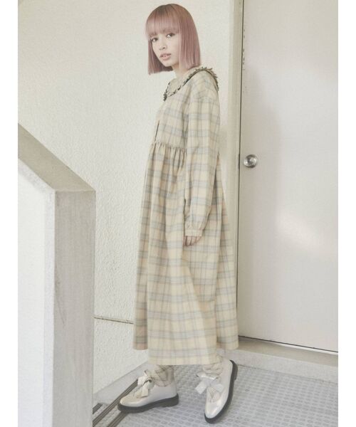 merry jenny（メリージェニー）の「bear刺繍チェックワンピース（ワンピース・レディース・ベージュ/ブラウン/オレンジ・FREE）」の5枚目の写真