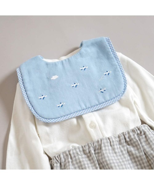 10mois（ディモワ）の「10mois ひこうきスタイ（スタイ/よだれかけ・キッズ・ベージュ/ブルー・ONE SIZE）」の13枚目の写真