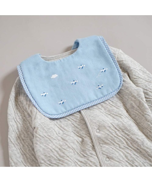 10mois（ディモワ）の「10mois ひこうきスタイ（スタイ/よだれかけ・キッズ・ベージュ/ブルー・ONE SIZE）」の15枚目の写真