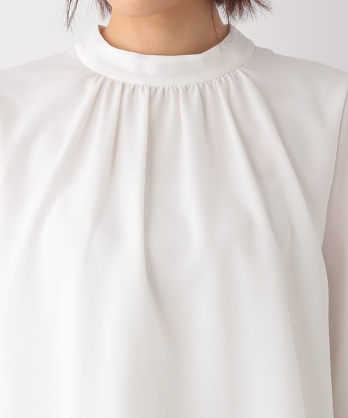 GLOBAL WORK（グローバルワーク）の「スタンドギャザーブラウス/236530（シャツ/ブラウス・レディース・ブラック/ライトベージュ/ホワイト・MEDIUM/LARGE）」の11枚目の写真