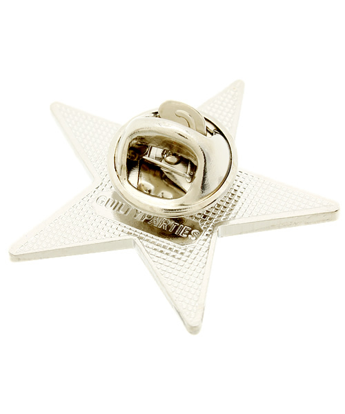 WACKO MARIA（ワコマリア）の「WACKO MARIA PIN BADGE (SOUL REBEL)（ブローチ/コサージュ・メンズ・ホワイト/ブラック/レッド/ブルー・ONE SIZE）」の5枚目の写真