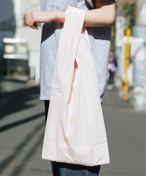 NaNa-NaNa(ナナナナ)の「nana-nana/ナナナナ NOT A TREND A3 トートバッグ ショッパーバック(トートバッグ・メンズ・ホワイト/ブラック/オレンジ/グリーン/レッド/ブルー/ミント/ライトピンク・ONE SIZE)」の19枚目の写真