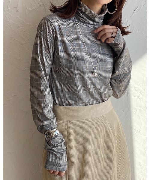 She's Closet(シーズクローゼット)の「タータンチェック柄ボトルネック長袖カットソートップス(Tシャツ/カットソー・レディース・グレイッシュベージュ/ブラック・FREE)」の22枚目の写真