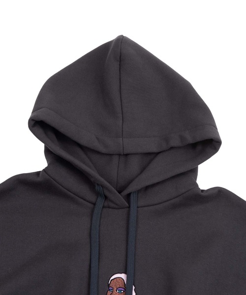 PUNYUS（プニュズ）の「裏起毛アマゾネス刺繍パーカー（パーカー・レディース・ベージュ/ブルー/グリーン/スミクロ・4/3）」の6枚目の写真