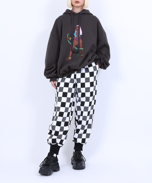 PUNYUS（プニュズ）の「裏起毛アマゾネス刺繍パーカー（パーカー・レディース・ベージュ/ブルー/グリーン/スミクロ・4/3）」の11枚目の写真