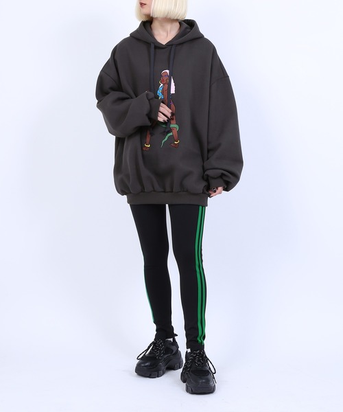 PUNYUS（プニュズ）の「裏起毛アマゾネス刺繍パーカー（パーカー・レディース・ベージュ/ブルー/グリーン/スミクロ・4/3）」の13枚目の写真