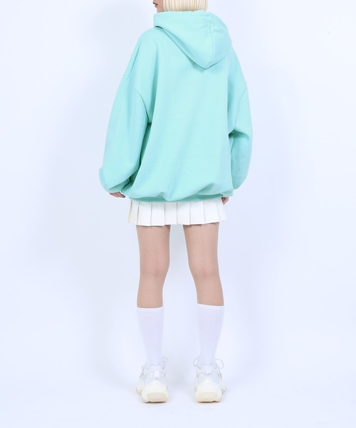 PUNYUS（プニュズ）の「裏起毛アマゾネス刺繍パーカー（パーカー・レディース・ベージュ/ブルー/グリーン/スミクロ・4/3）」の22枚目の写真