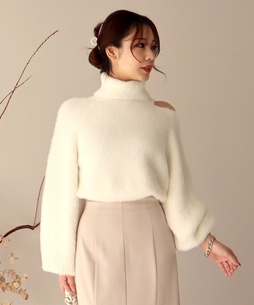 ROYAL PARTY(ロイヤルパーティー)の「アシメネックシャギーニット(ニット/セーター・レディース・ベージュ/オフホワイト/ブルー・FREE)」の19枚目の写真