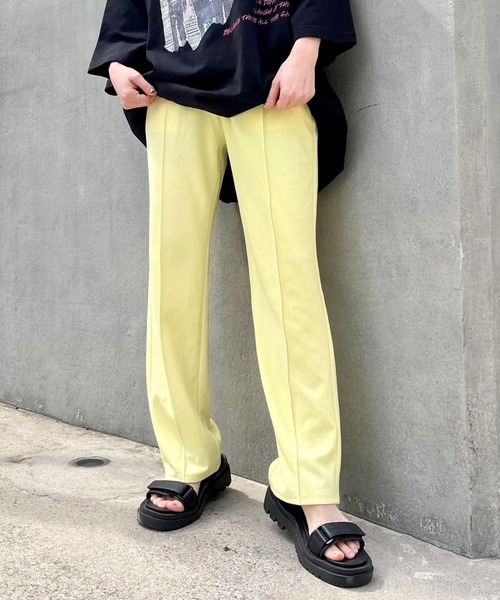 PBLIM（ページボーイリム）の「PAGEBOYLIM/ストレッチテーパードパンツ（その他パンツ・レディース・ブラック系その他/ライム/ブルー/オレンジ/ライトグリーン/ライトイエロー/ブルー系その他/ホワイト系その他/グリーン系その他6/ホワイト系その他4/イエロー系その他6/ブラック・SMALL/MEDIUM/LARGE）」の10枚目の写真