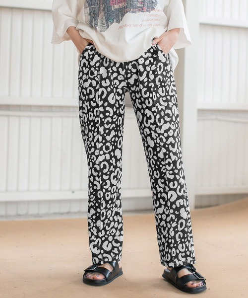 PBLIM（ページボーイリム）の「PAGEBOYLIM/ストレッチテーパードパンツ（その他パンツ・レディース・ブラック系その他/ライム/ブルー/オレンジ/ライトグリーン/ライトイエロー/ブルー系その他/ホワイト系その他/グリーン系その他6/ホワイト系その他4/イエロー系その他6/ブラック・SMALL/MEDIUM/LARGE）」の13枚目の写真