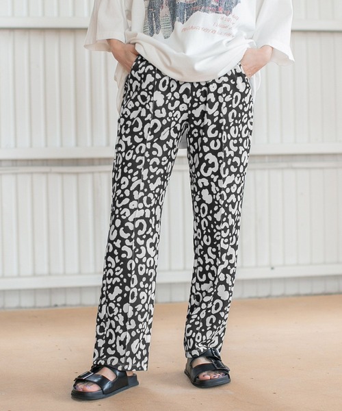 PBLIM（ページボーイリム）の「PAGEBOYLIM/ストレッチテーパードパンツ（その他パンツ・レディース・ブラック系その他/ライム/ブルー/オレンジ/ライトグリーン/ライトイエロー/ブルー系その他/ホワイト系その他/グリーン系その他6/ホワイト系その他4/イエロー系その他6/ブラック・SMALL/MEDIUM/LARGE）」の14枚目の写真