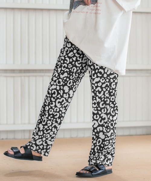 PBLIM（ページボーイリム）の「PAGEBOYLIM/ストレッチテーパードパンツ（その他パンツ・レディース・ブラック系その他/ライム/ブルー/オレンジ/ライトグリーン/ライトイエロー/ブルー系その他/ホワイト系その他/グリーン系その他6/ホワイト系その他4/イエロー系その他6/ブラック・SMALL/MEDIUM/LARGE）」の15枚目の写真