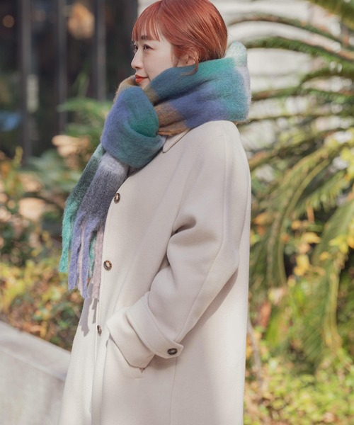 ITEMS URBANRESEARCH(アイテムズ アーバンリサーチ)の「ブークレブロックチェックストール(ストール/ショール・レディース・レッド/オフホワイト/オレンジ/ブルー・ONE)」の8枚目の写真