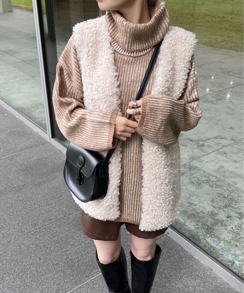 PairPair(ペアペア)の「ストライプタートルニット(ユニセックス)(ニット/セーター・レディース・グリーン/ベージュ/ブラック・FREE)」の3枚目の写真