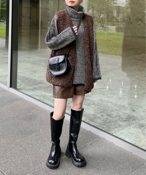 PairPair(ペアペア)の「ストライプタートルニット(ユニセックス)(ニット/セーター・レディース・グリーン/ベージュ/ブラック・FREE)」の5枚目の写真