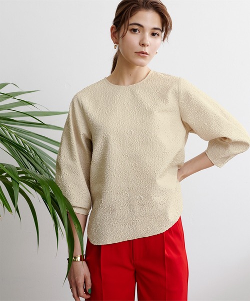 UR'S(ユアーズ)の「ふくれジャガードバルーン袖トップス(Tシャツ/カットソー・レディース・ブラック/グレイッシュベージュ/オフホワイト/グリーン・L/M/S)」の4枚目の写真