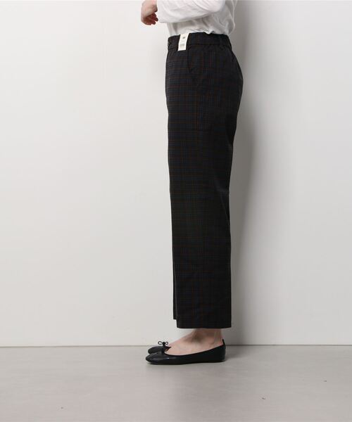 Levi's（リーバイス）の「Levi's/リーバイス MATH CLUB クロップド チェックパンツ SMARTER ELIZABETH（スラックス・レディース・ブラック・L/M/S/XS）」の2枚目の写真
