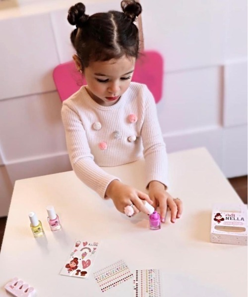 Miss Nella（ミスネラ）の「Peel Off Nail Polishes　ネイルポリッシュ　-天然由来成分配合-（マニキュア/ジェルネイル・キッズ・オレンジ/イエロー/レッド/ブルー/パープル系1/ピンク/パープル系2/パープル系その他/ピンク系1・FREE）」の19枚目の写真