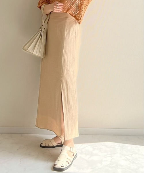 ANGIE VINTAGE by haru（アンジーヴィンテージバイハル）の「【haru_wearコラボ】リネンタッチスリットナロースカート（スカート・レディース・ブラック/ベージュ/ブラウン/ライム/グリーン・FREE）」の4枚目の写真