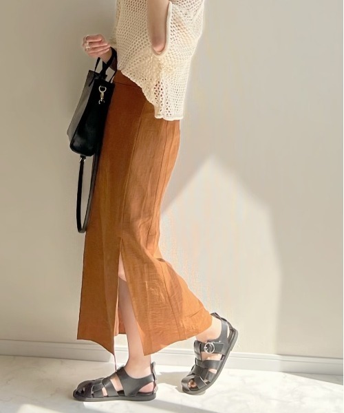 ANGIE VINTAGE by haru（アンジーヴィンテージバイハル）の「【haru_wearコラボ】リネンタッチスリットナロースカート（スカート・レディース・ブラック/ベージュ/ブラウン/ライム/グリーン・FREE）」の3枚目の写真