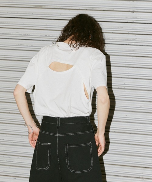 AIC.(エーアイシー)の「再入荷/新色入荷 バックレイヤードフィットTシャツ(Tシャツ/カットソー・レディース・ブラック/オフホワイト/ピンク/ライトグレー/チャコールグレー/オリーブ/パープル/イエロー・FREE)」の2枚目の写真