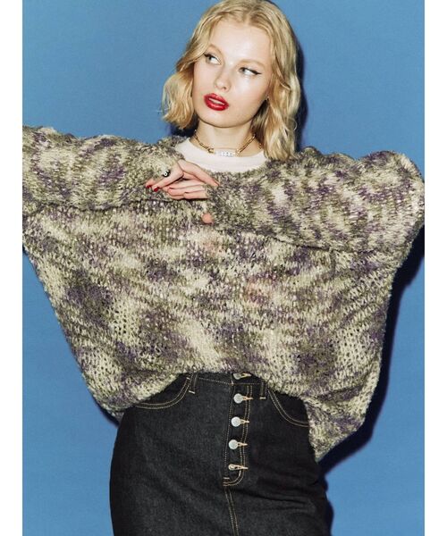 jouetie(ジュエティ)の「ループヤーンローゲージニット(ニット/セーター・レディース・ブラック/ブルー/アイボリー・MEDIUM)」の2枚目の写真