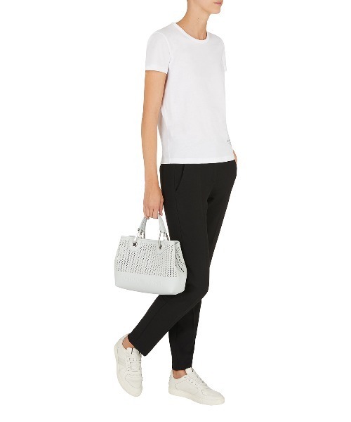 EMPORIO ARMANI（エンポリオアルマーニ）の「【エンポリオ アルマーニ】MyEA スモール パーフォレーション シェブロンモチーフ（ショルダーバッグ・レディース・オフホワイト/ライトピンク・FREE）」の11枚目の写真