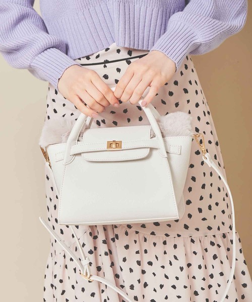 31 Sons de mode（トランテアン　ソン　ドゥ　モード）の「ファー付きミニバッグ（ショルダーバッグ・レディース・ブラック/オフホワイト/ピンク・フリー）」の4枚目の写真