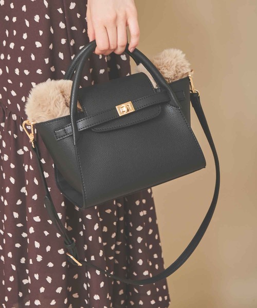 31 Sons de mode（トランテアン　ソン　ドゥ　モード）の「ファー付きミニバッグ（ショルダーバッグ・レディース・ブラック/オフホワイト/ピンク・フリー）」の9枚目の写真