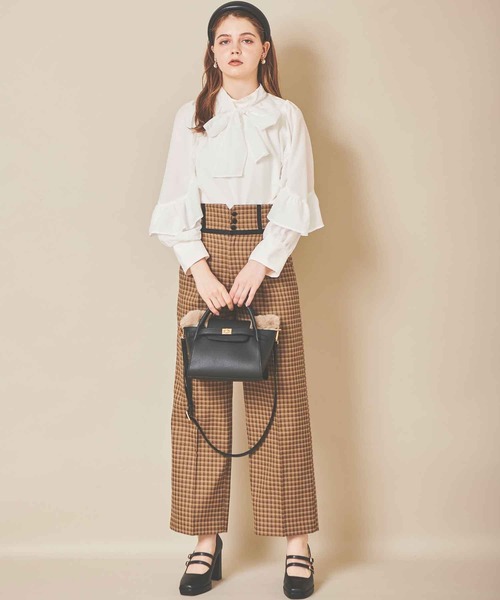 31 Sons de mode（トランテアン　ソン　ドゥ　モード）の「ファー付きミニバッグ（ショルダーバッグ・レディース・ブラック/オフホワイト/ピンク・フリー）」の10枚目の写真