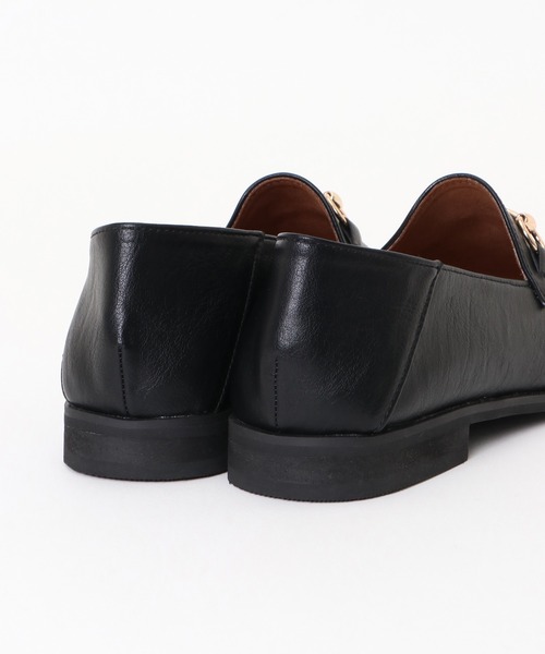 ikka(イッカ)の「ビット付きバブーシュローファー(ローファー・レディース・ベージュ/ブラック・L/M)」の4枚目の写真