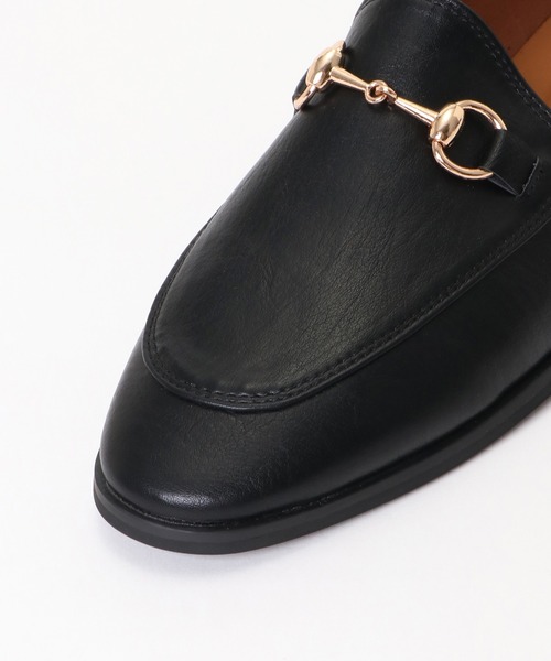 ikka(イッカ)の「ビット付きバブーシュローファー(ローファー・レディース・ベージュ/ブラック・L/M)」の7枚目の写真