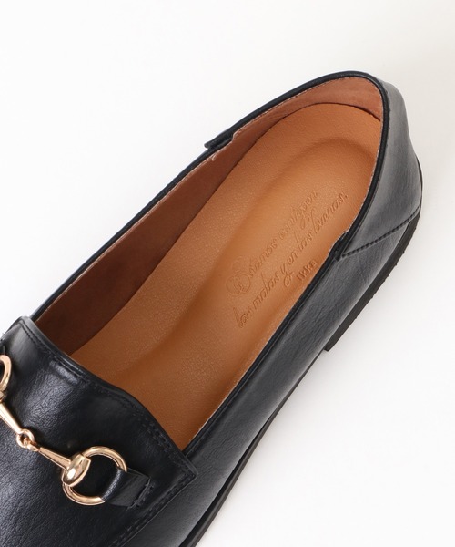 ikka(イッカ)の「ビット付きバブーシュローファー(ローファー・レディース・ベージュ/ブラック・L/M)」の8枚目の写真