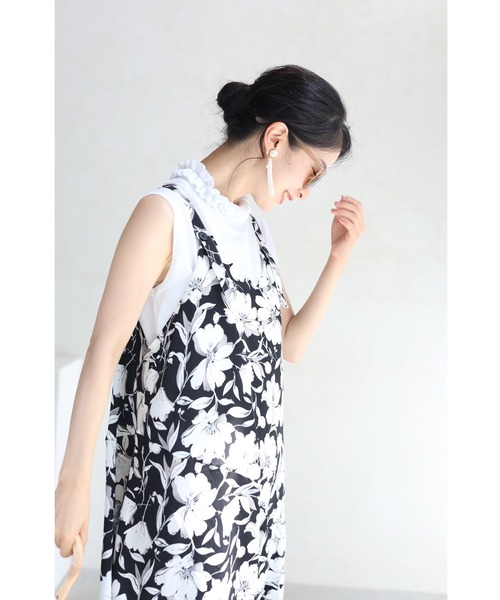 cawaii(カワイイ)の「(黒)長さ調節可能な涼しいモノトーンフラワーサロペット(サロペット/オーバーオール・レディース・ブラック・FREE)」の11枚目の写真