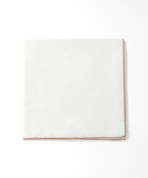 EDIFICE（エディフィス）の「【SIMONNOT GODARD / シモノゴダール】カルロリーバ パイピングチーフ（ストール/ショール・メンズ・ホワイト/ベージュ/ネイビー・FREE）」の3枚目の写真