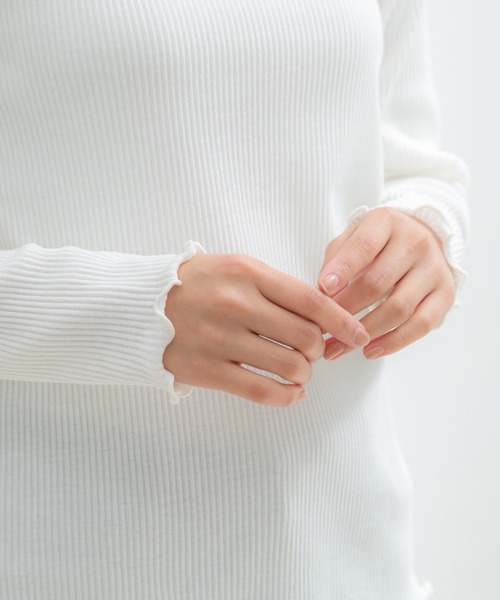 Honeys(ハニーズ)の「メロー使いトップス(Tシャツ/カットソー・レディース・ライム/オレンジ/ブラック/アイボリー/グレイッシュベージュ・S/LL/L/M)」の15枚目の写真