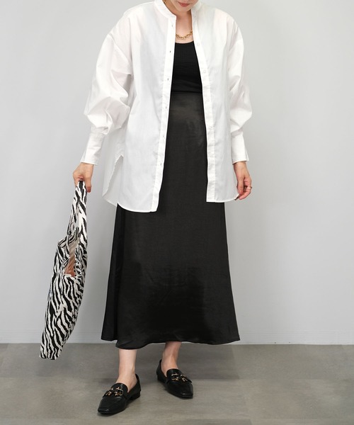 ANDJ(アンドジェイ)の「【2022/AW】ヴィンテージサテンセミフレアスカート(スカート・レディース・ライトベージュ/ベージュ系その他/ブラック・M)」の4枚目の写真