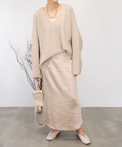 ANDJ(アンドジェイ)の「【2022/AW】ヴィンテージサテンセミフレアスカート(スカート・レディース・ライトベージュ/ベージュ系その他/ブラック・M)」の17枚目の写真