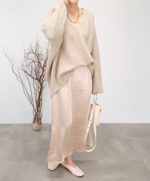 ANDJ(アンドジェイ)の「【2022/AW】ヴィンテージサテンセミフレアスカート(スカート・レディース・ライトベージュ/ベージュ系その他/ブラック・M)」の9枚目の写真