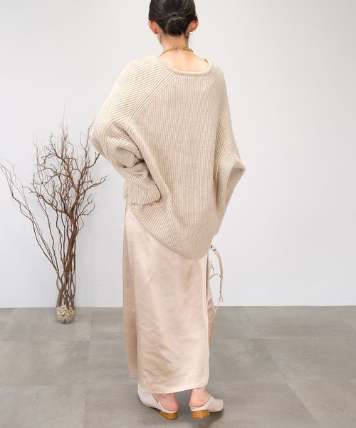 ANDJ(アンドジェイ)の「【2022/AW】ヴィンテージサテンセミフレアスカート(スカート・レディース・ライトベージュ/ベージュ系その他/ブラック・M)」の6枚目の写真