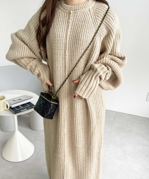 GeeRA(ジーラ)の「フィンガーホールデザインニットワンピース(ワンピース・レディース・アイボリー/ダークブルー/チャコール/ブラック/グレー・SMALL/MEDIUM/LARGE/X-LARGE)」の18枚目の写真