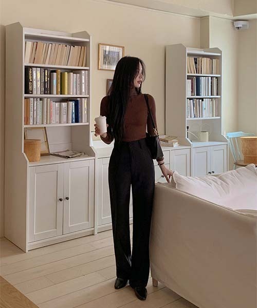 SONA（ソナ）の「SONYUNARA 体型カバーツーボタンストレートスラックス（スラックス・レディース・ブラック/ブラック系その他・SMALL/MEDIUM/S/M）」の4枚目の写真